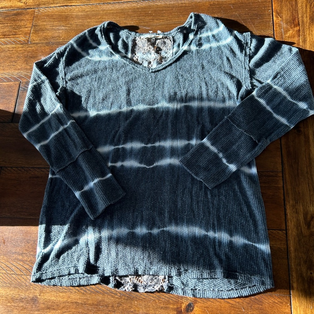 Small Long Sleeved Tee With Pretty Lace In Back